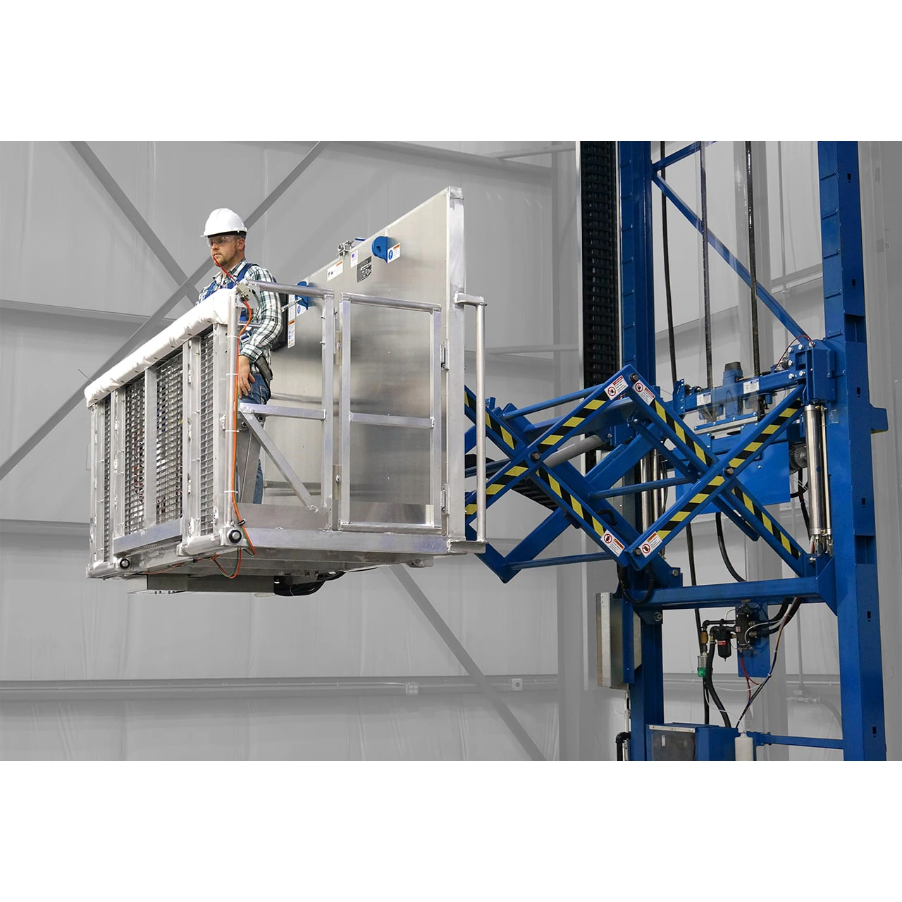 2-Axis Mast Lift