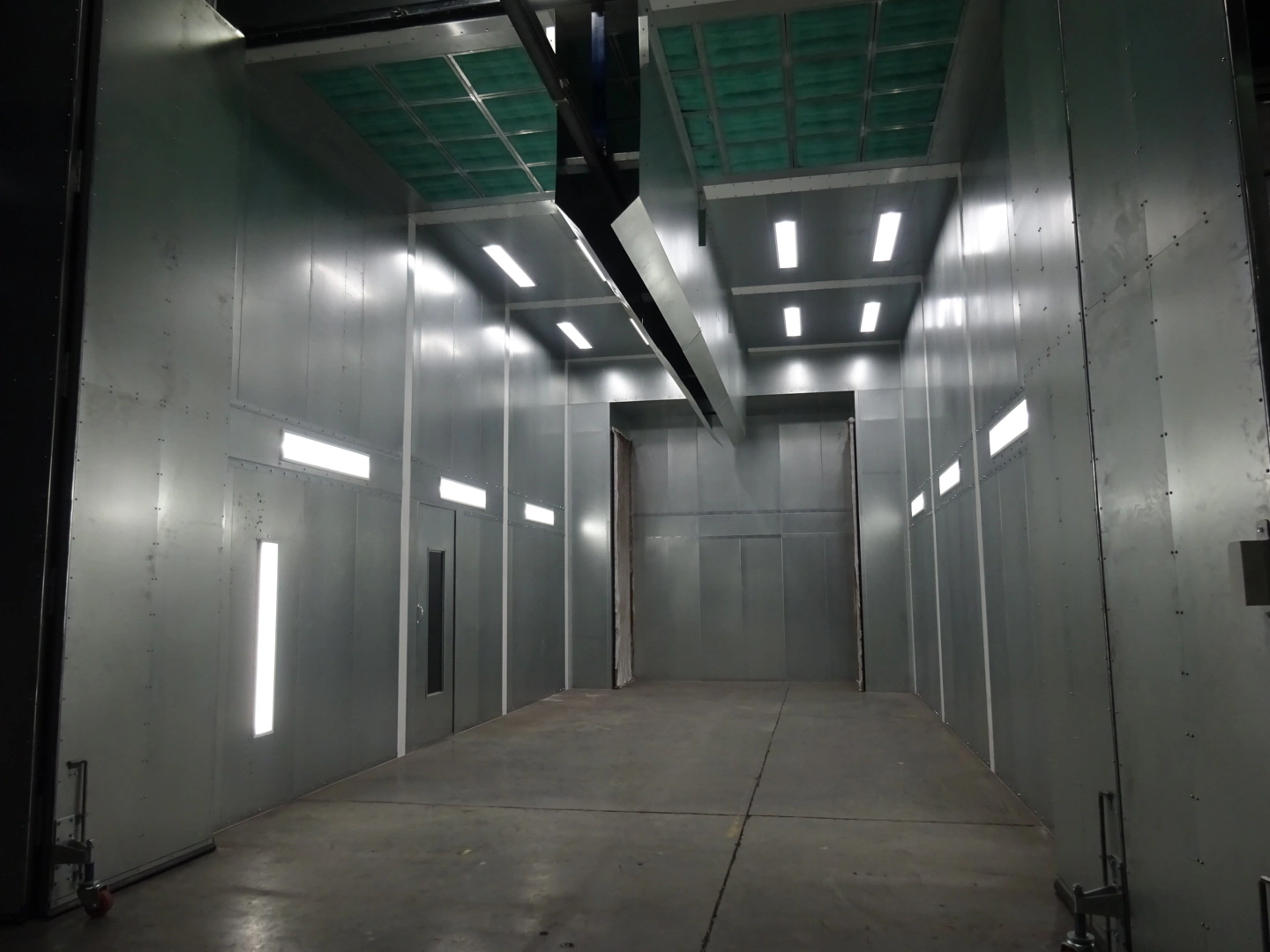 Truck Modified Downdraft Paint Booth