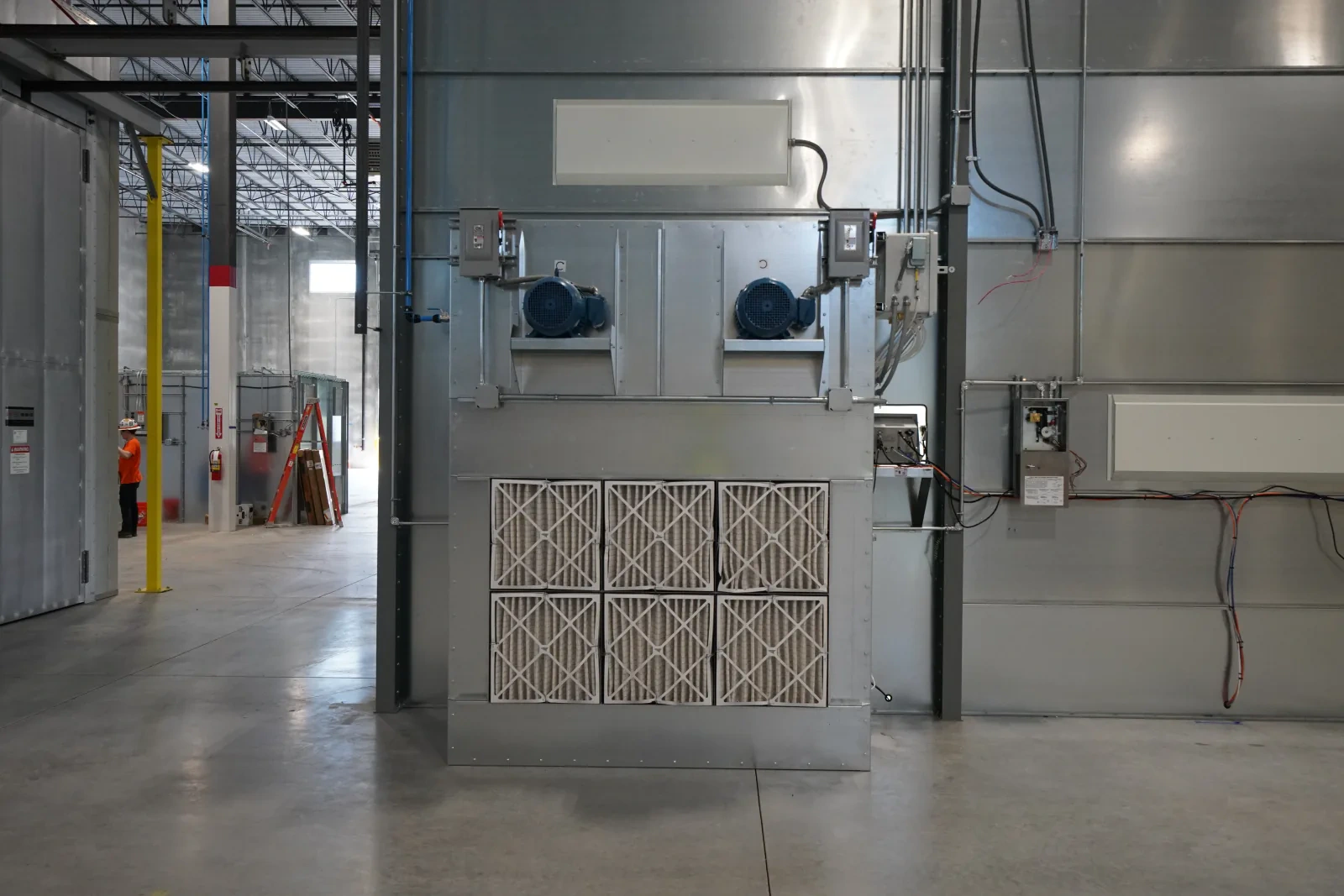 Cartridge batch powder booth collector